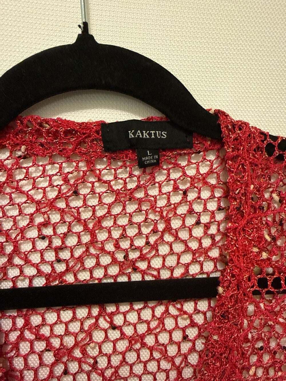 Kaktus Red Open Weave Crochet Cardigan with Large Coconut Buttons - Picture 3 of 5